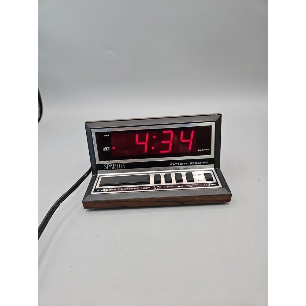 Vintage Spartus Electronic Digital Alarm Clock Model 526N Hi Tech #1140 TESTED!